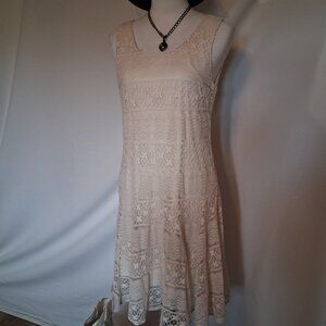 Style and Co Lace dress. Creamy ivory. Sleeveless. Lace and crochet pattern. M